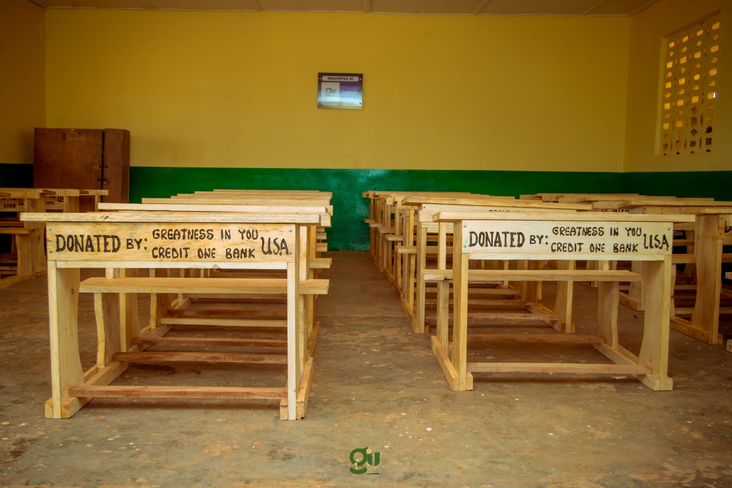 New GIU-donated classroom desks